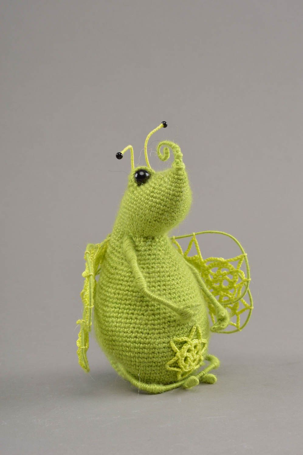 Peluche tricotée en laine naturelle faite main décorative insecte vert photo 1