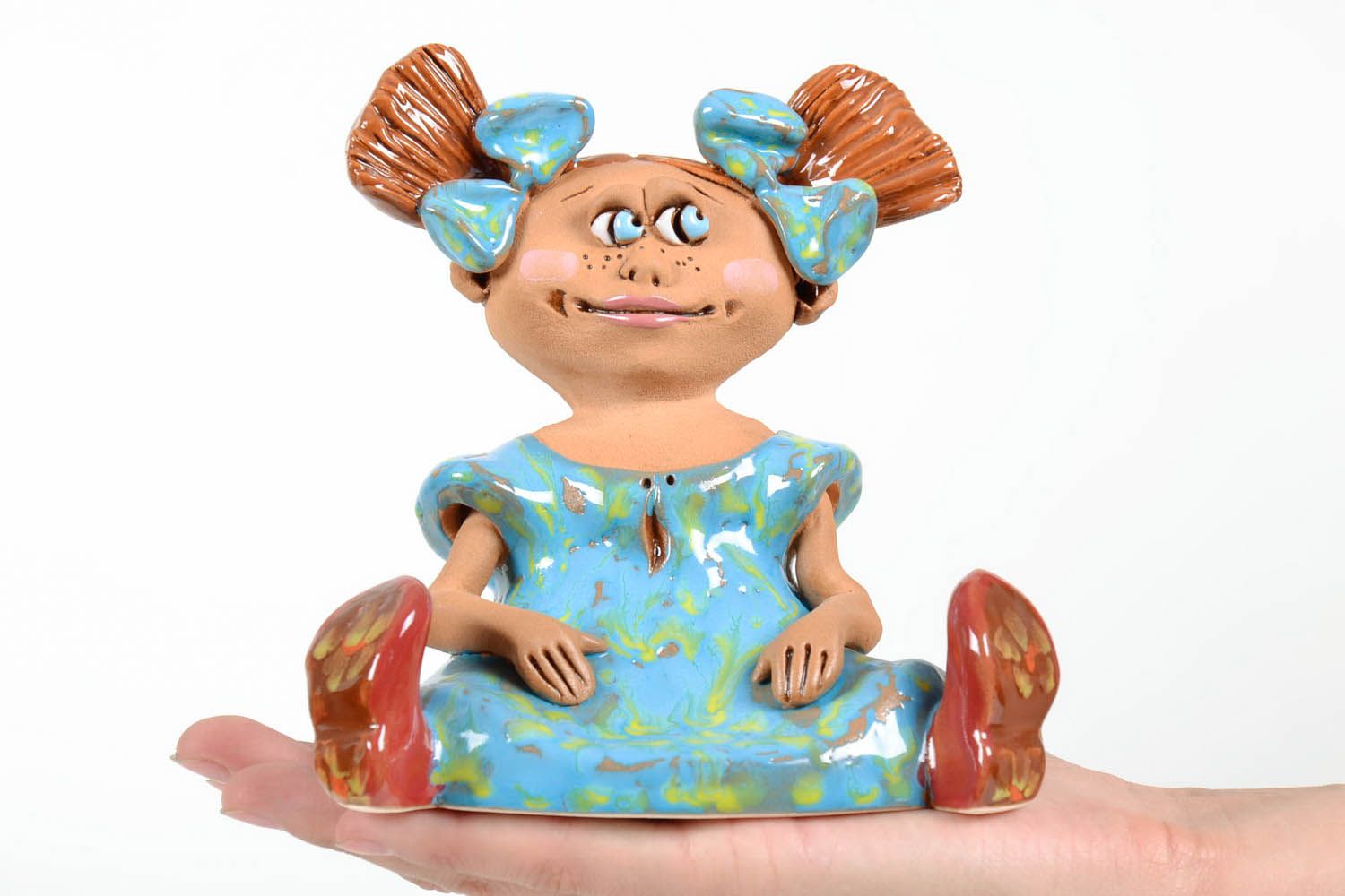 Keramik-Figur Mädchen im blauen Kleid foto 5