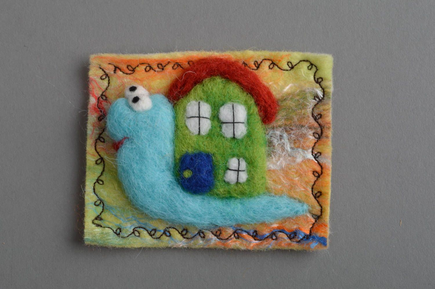 Handmade cute textile fridge magnet made of natural wool in shape of snail photo 3