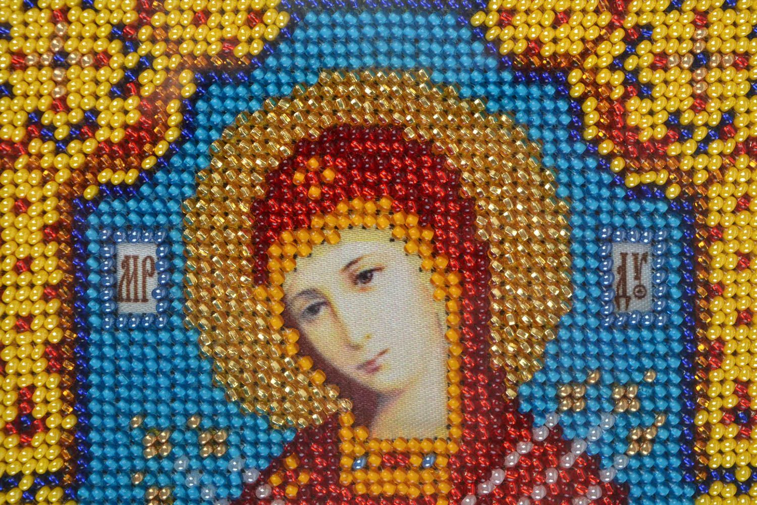 Икона вышитая бисером Пресвятой Богородицы Семистрельной ручная работа фото 4