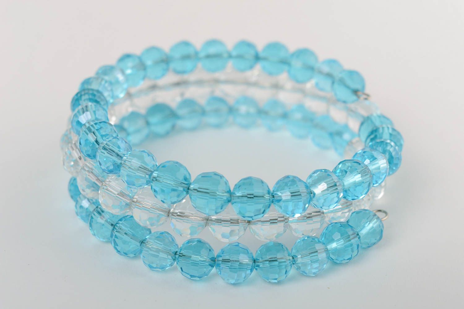Bracelet fait main en cristal tchèque bleu ciel tendre à trois rangs accessoire photo 2