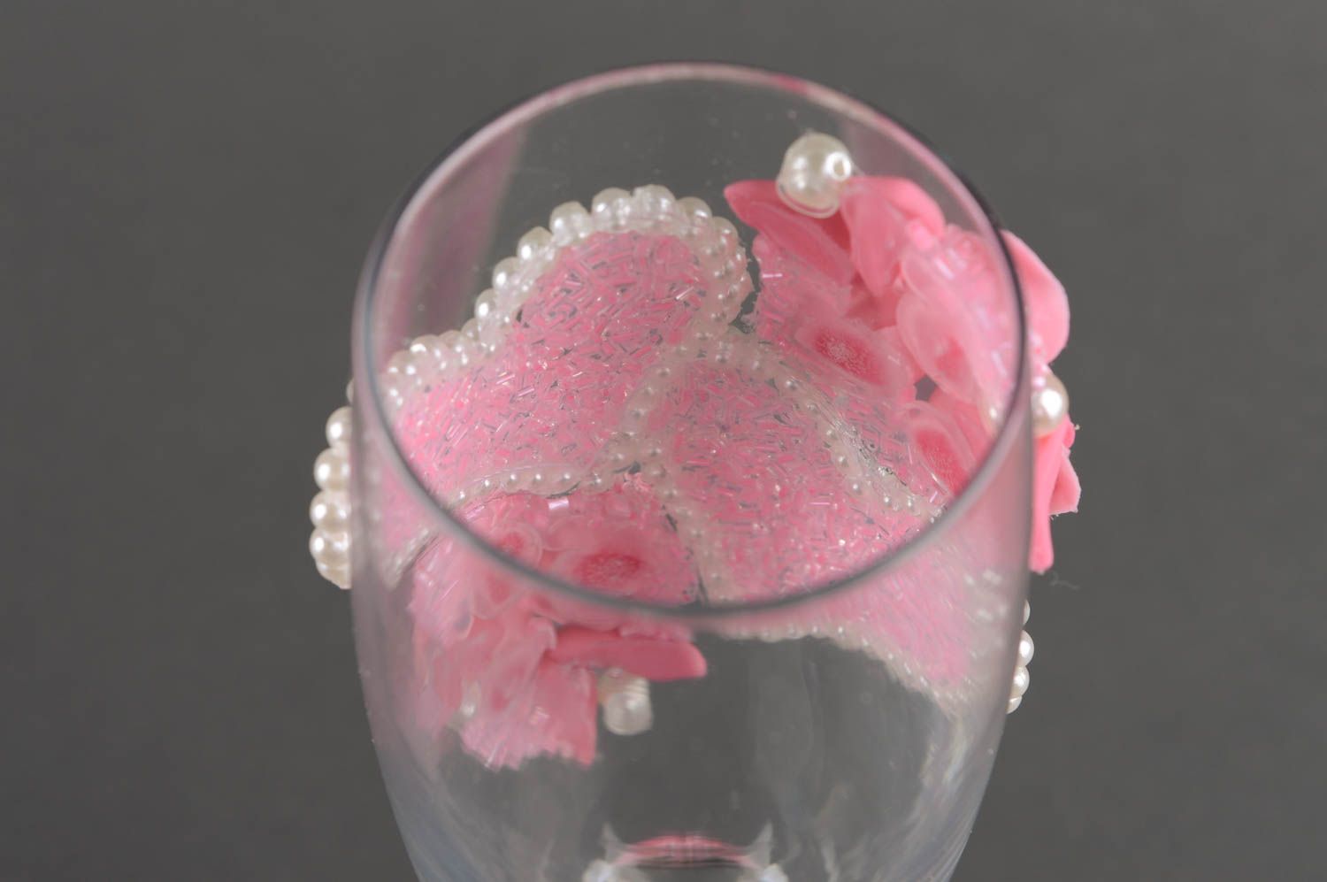 Flûtes à champagne fait main Vaisselle déco en verre cœurs roses Cadeau original photo 5