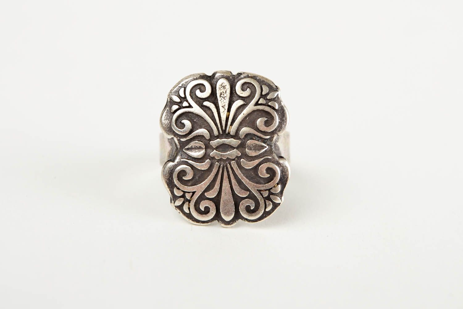 Кольцо ручной работы металлическое украшение женский перстень литой красивый фото 3