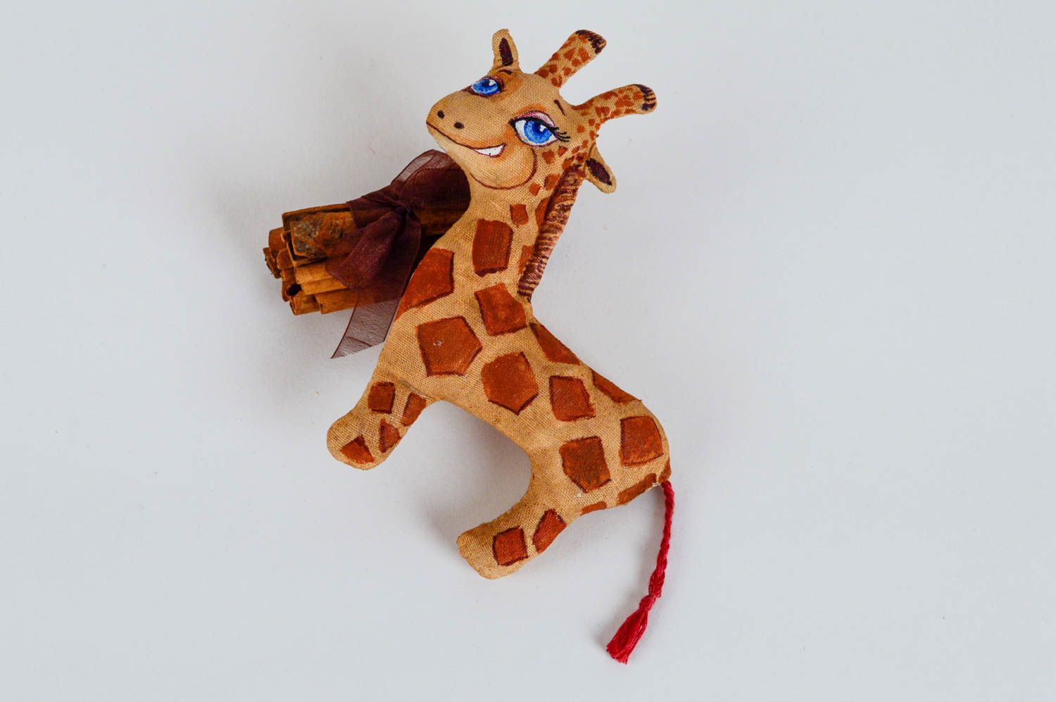 Мягкая игрушка жираф из ткани ручной работы с росписью ароматизированная фото 1