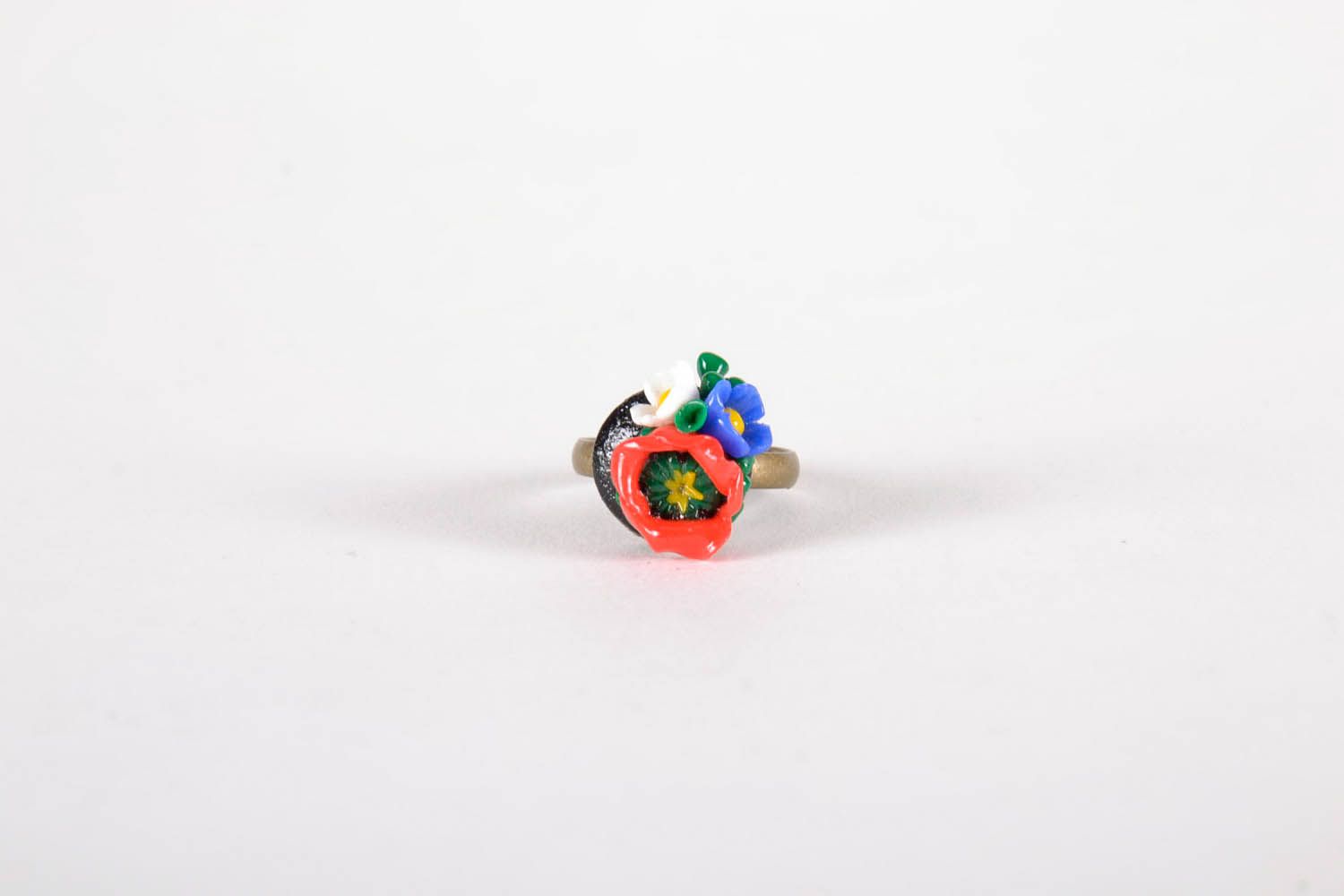 Handgemachter Ring mit Blumen aus Polymerton  foto 3