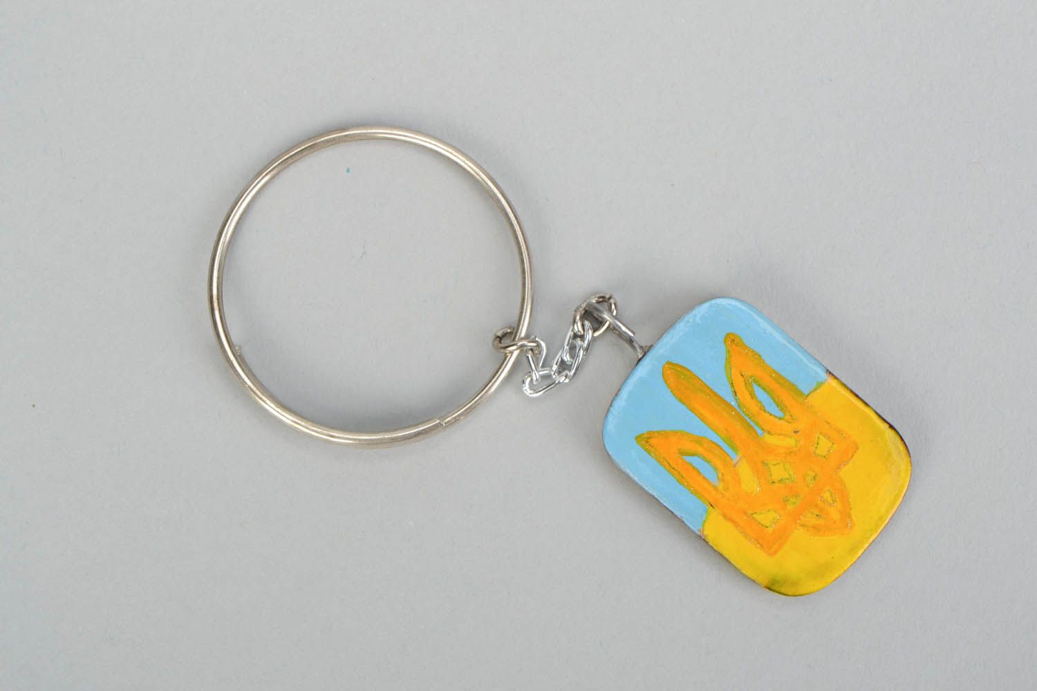 Wooden painted keychain photo 4