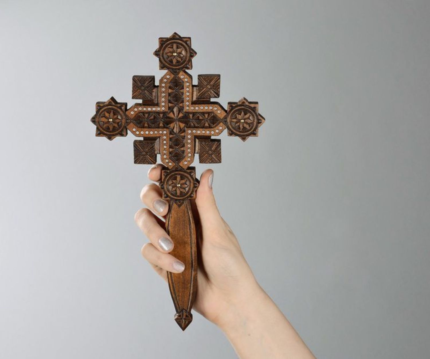 Настенный крест деревянный фото 1