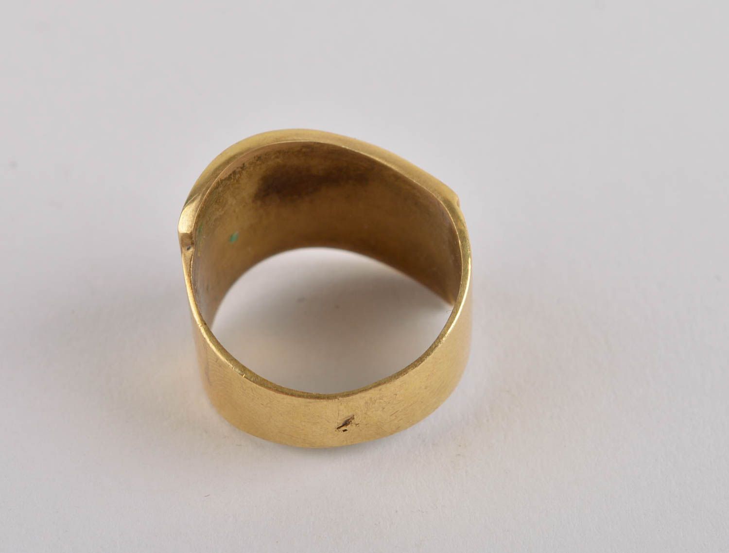 Яркое кольцо ручной работы необычное кольцо с камнями украшение из латуни фото 4