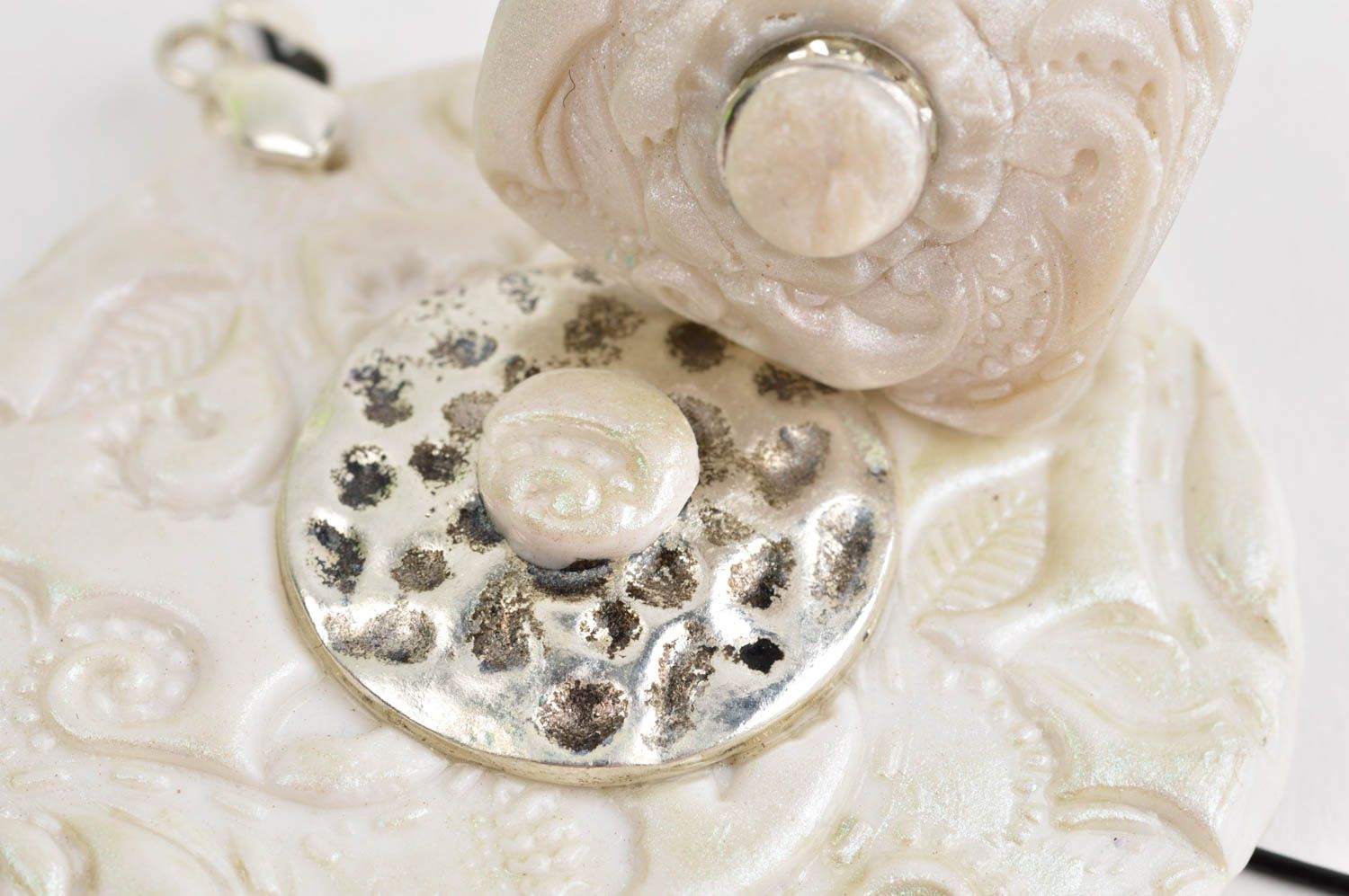 Дизайнерские украшения ручной работы кулон на шею кольцо из полимерной глины фото 5