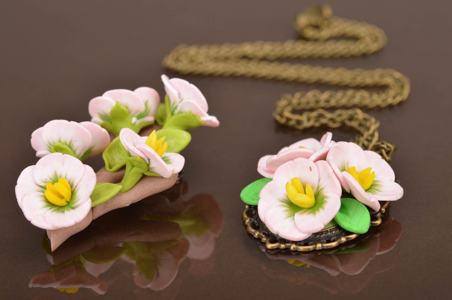Set of jewelry made of polymer clay brooch and pendant in shape of flowers photo 3