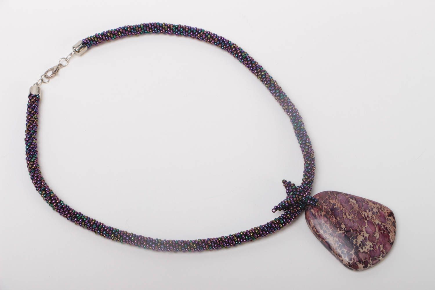 Collier crocheté en perles de rocailles avec variscite mauve fait main original photo 2