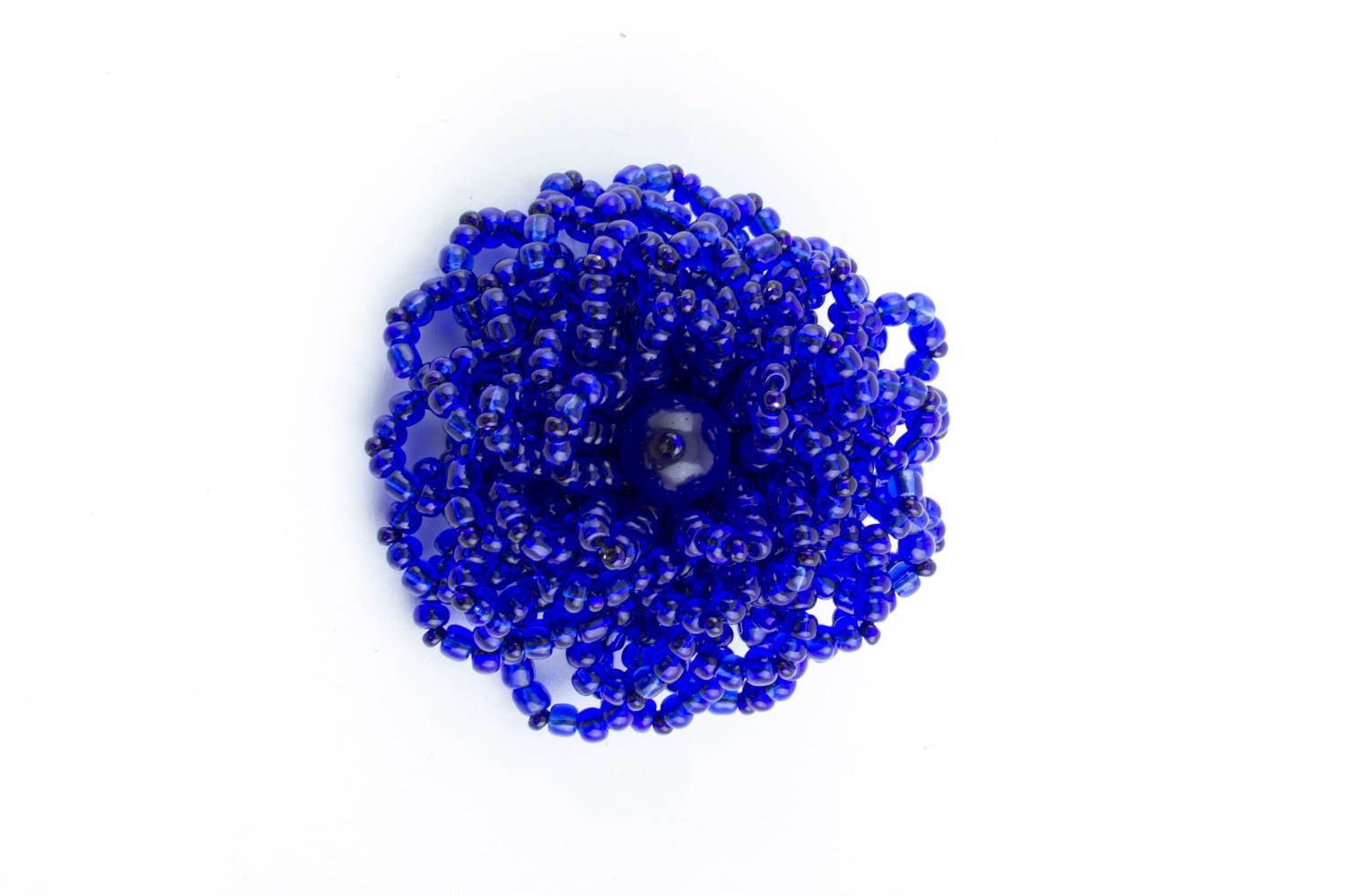 Брошь из бисера ручной работы синяя в виде цветка оригинальная красивая фото 2