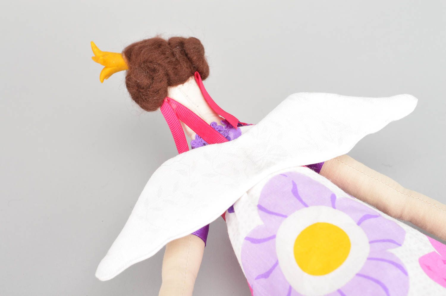 Poupée fée aux ailes en tissu de coton en robe à fleurs faite main décorative photo 5