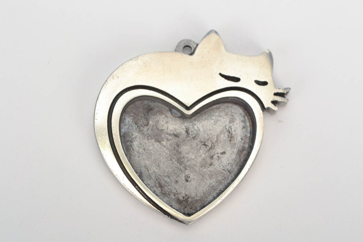 Petit pendentif métallique à personnaliser fait main original chat et coeur photo 3