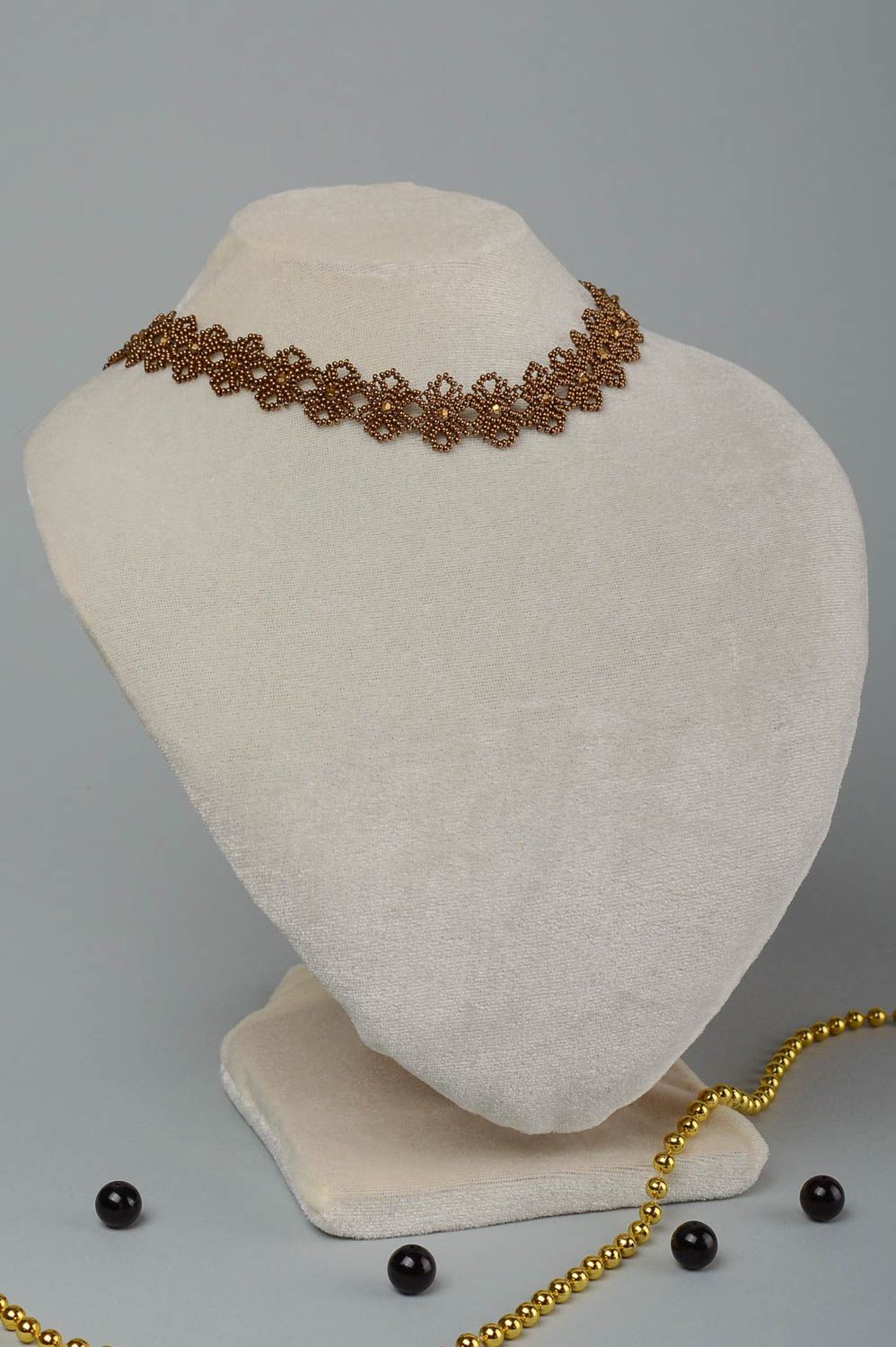 Колье из бисера украшение ручной работы ожерелье из бисера ажурное коричневое фото 1
