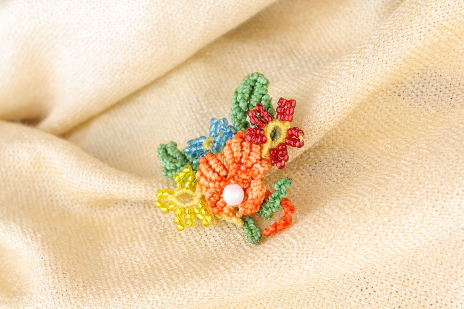 Brooch woven of beads and threads photo 4
