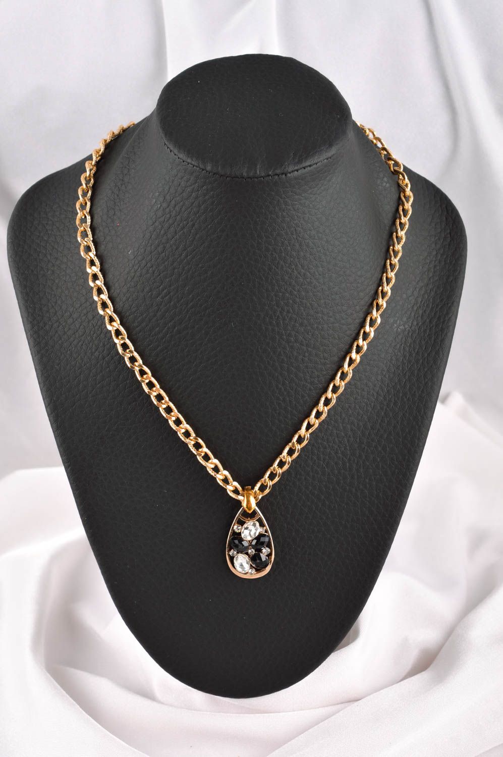Handmade jewelry pendant necklace unique jewelry fashion accessories for women photo 1
