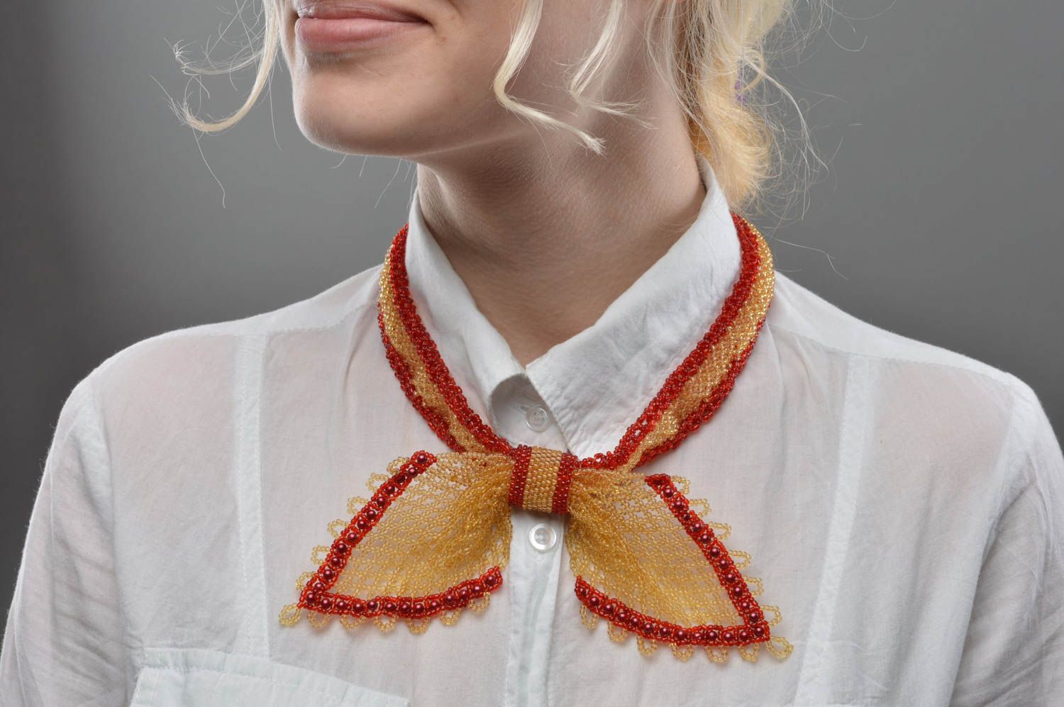 Collier en perles de rocaille noeud papillon jaune rouge fait main pour femme photo 5