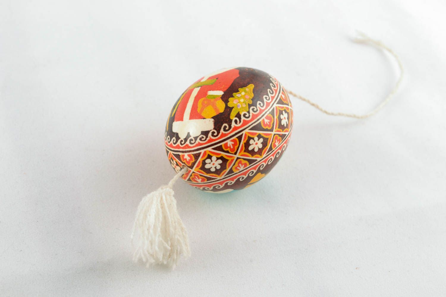 Painted egg pendant photo 1