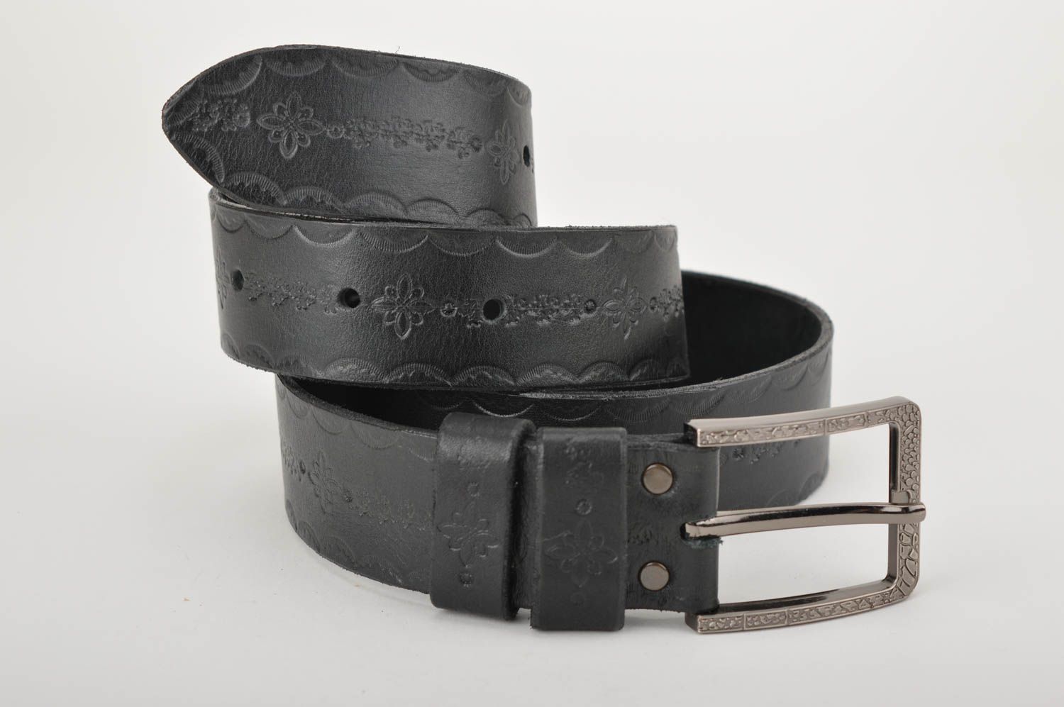Cinturón de cuero hecho a mano regalo para hombres accesorio de moda para hombre foto 5