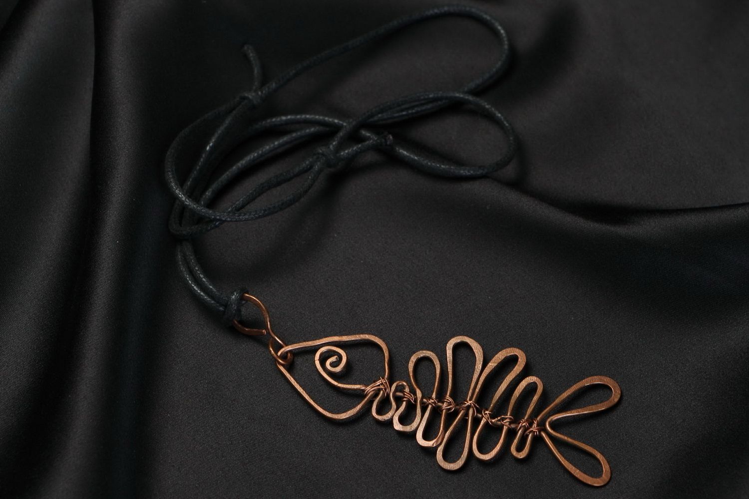 Collier pendentif fait main wire wrap 'Poisson' photo 3