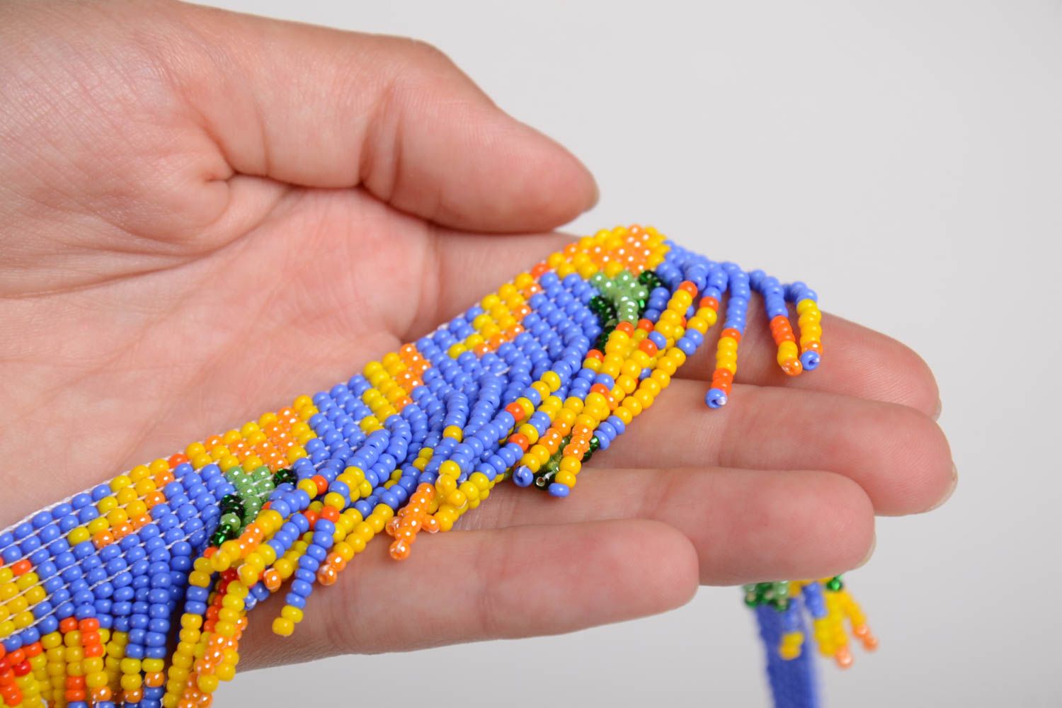 Ожерелье из бисера ручной работы разноцветное красивое плетеное авторское фото 3
