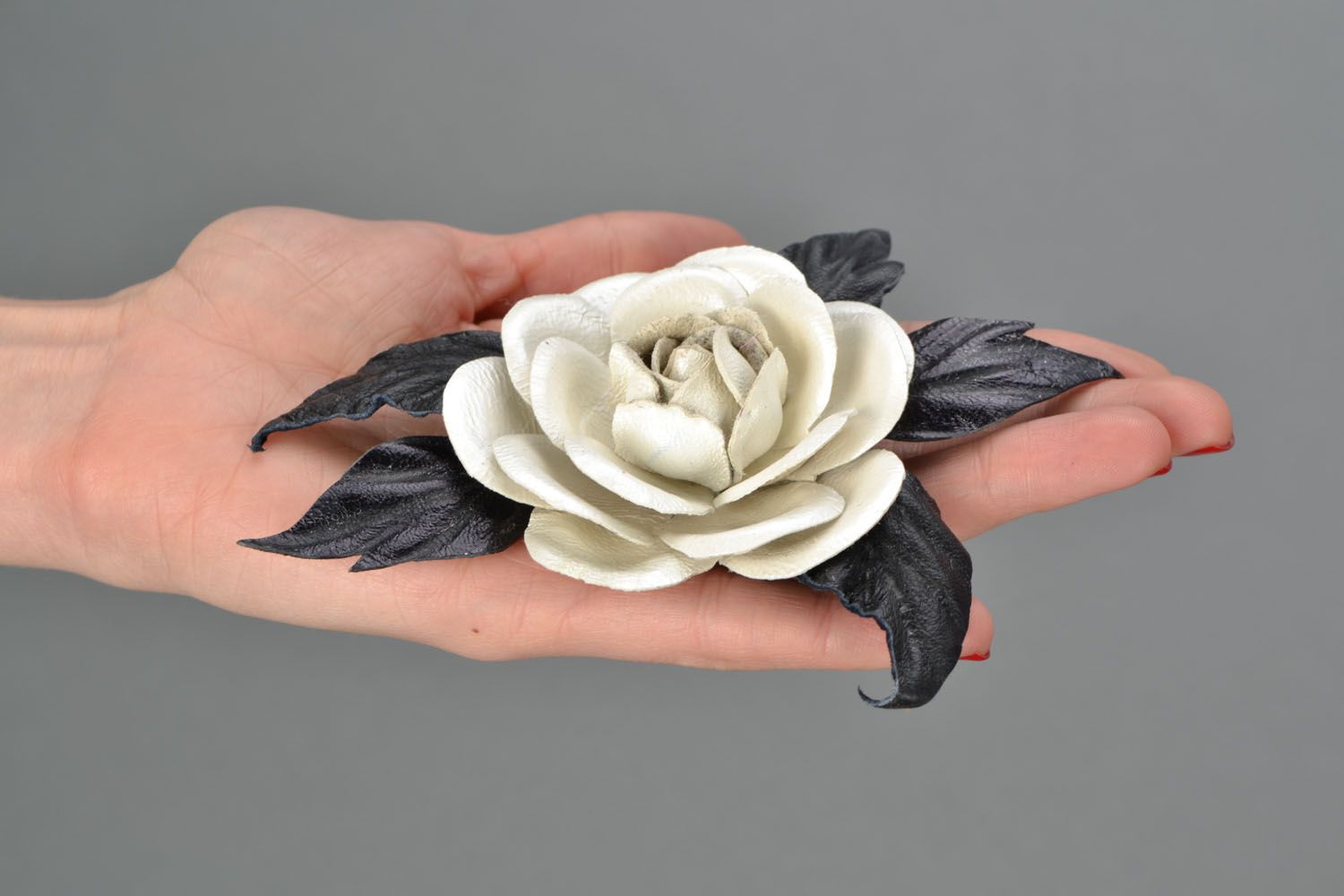 Leather flower brooch  photo 2