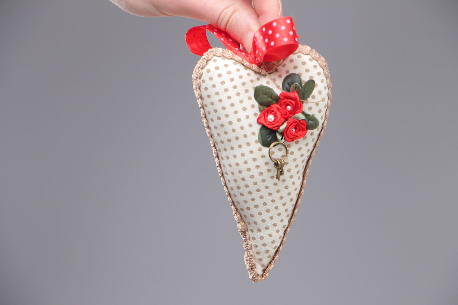 Homemade polka dot fabric interior pendant soft heart with eyelet and flowers photo 4