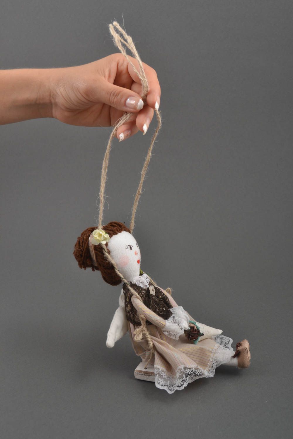 Кукла ручной работы декор для дома тряпичная кукла с петелькой Ангел девочка фото 5