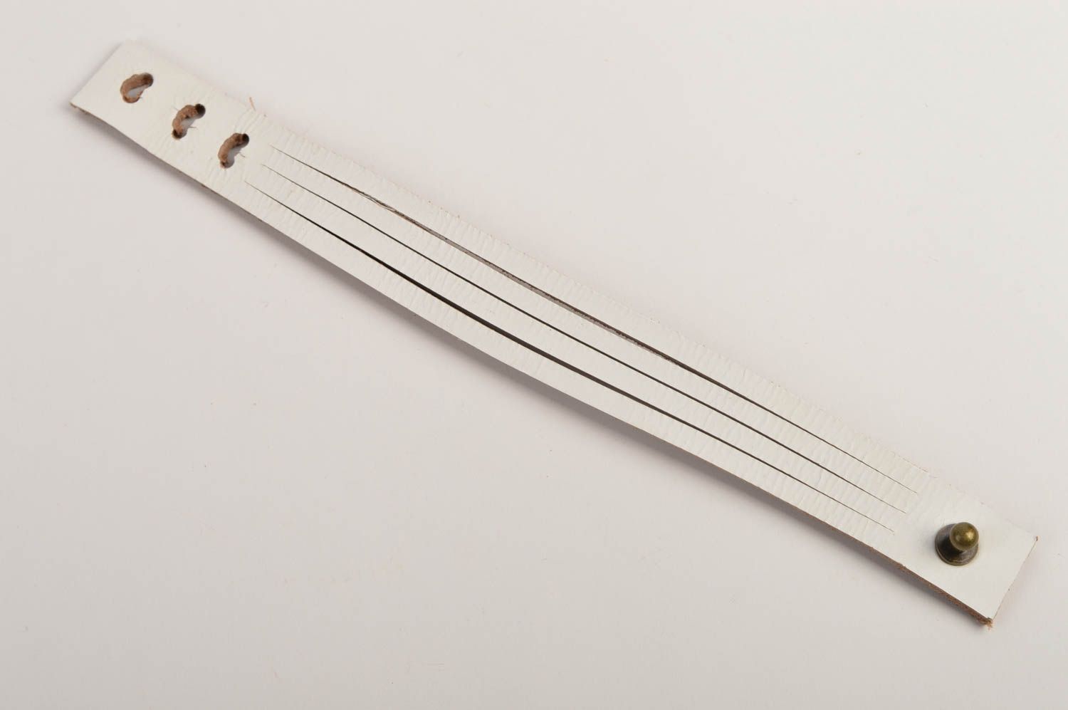 Pulsera de piel hecha a mano blanca regalo original accesorio para mujer foto 3