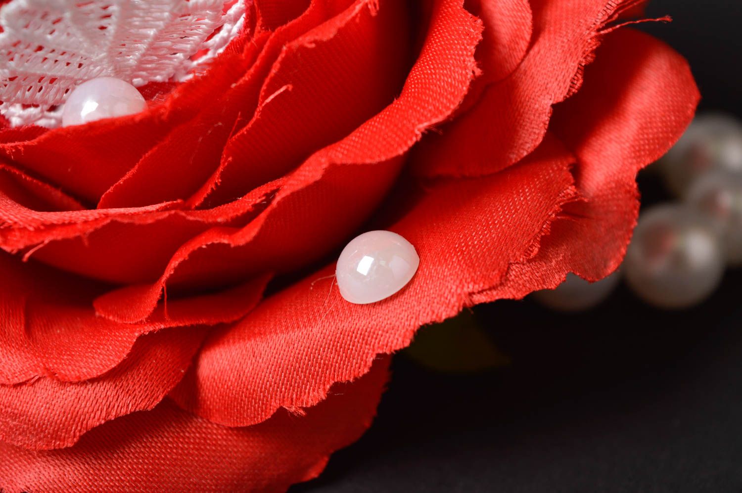Boutonnière de mariage faite main rose rouge Accessoire de mariage demoiselle photo 5