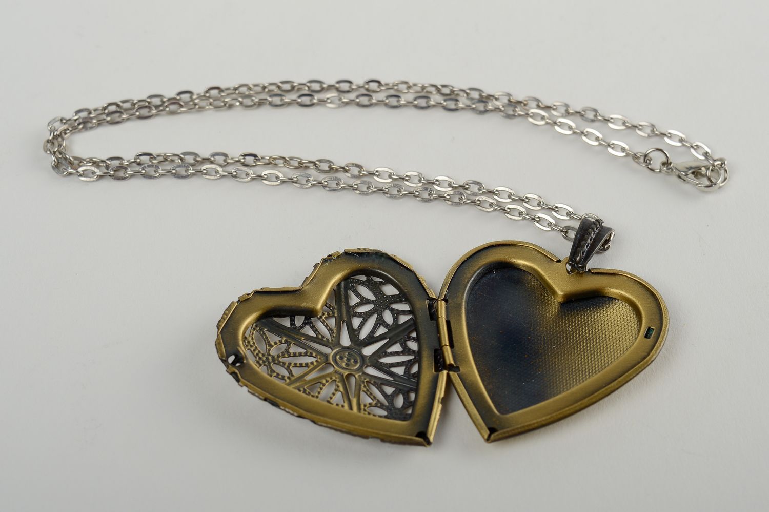 Handmade pendant metal heart pendant fashion metal pendant design accessories photo 3