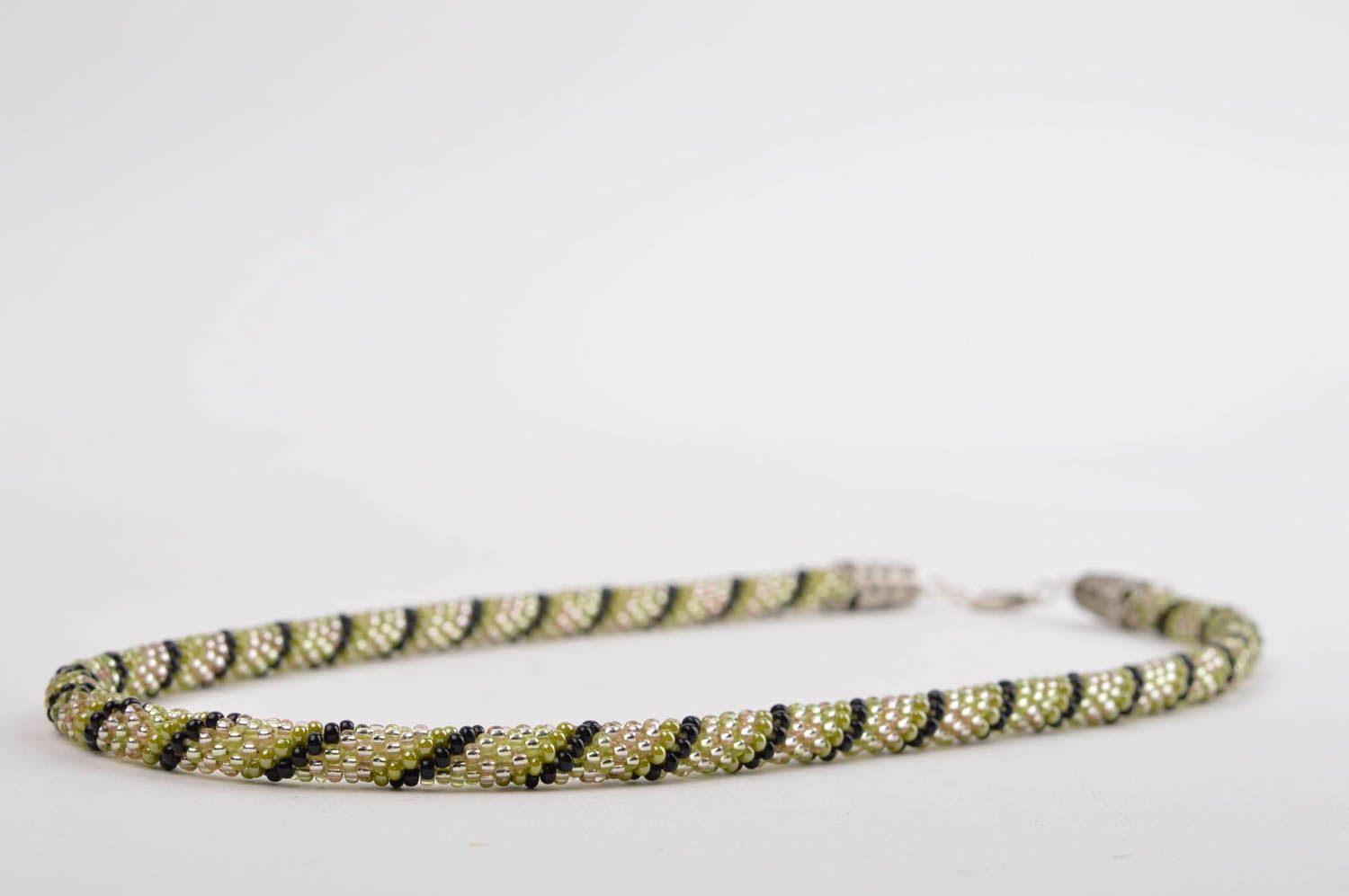 Collier spirale fait main Bijoux perles rocaille Cadeau pour femme original photo 2