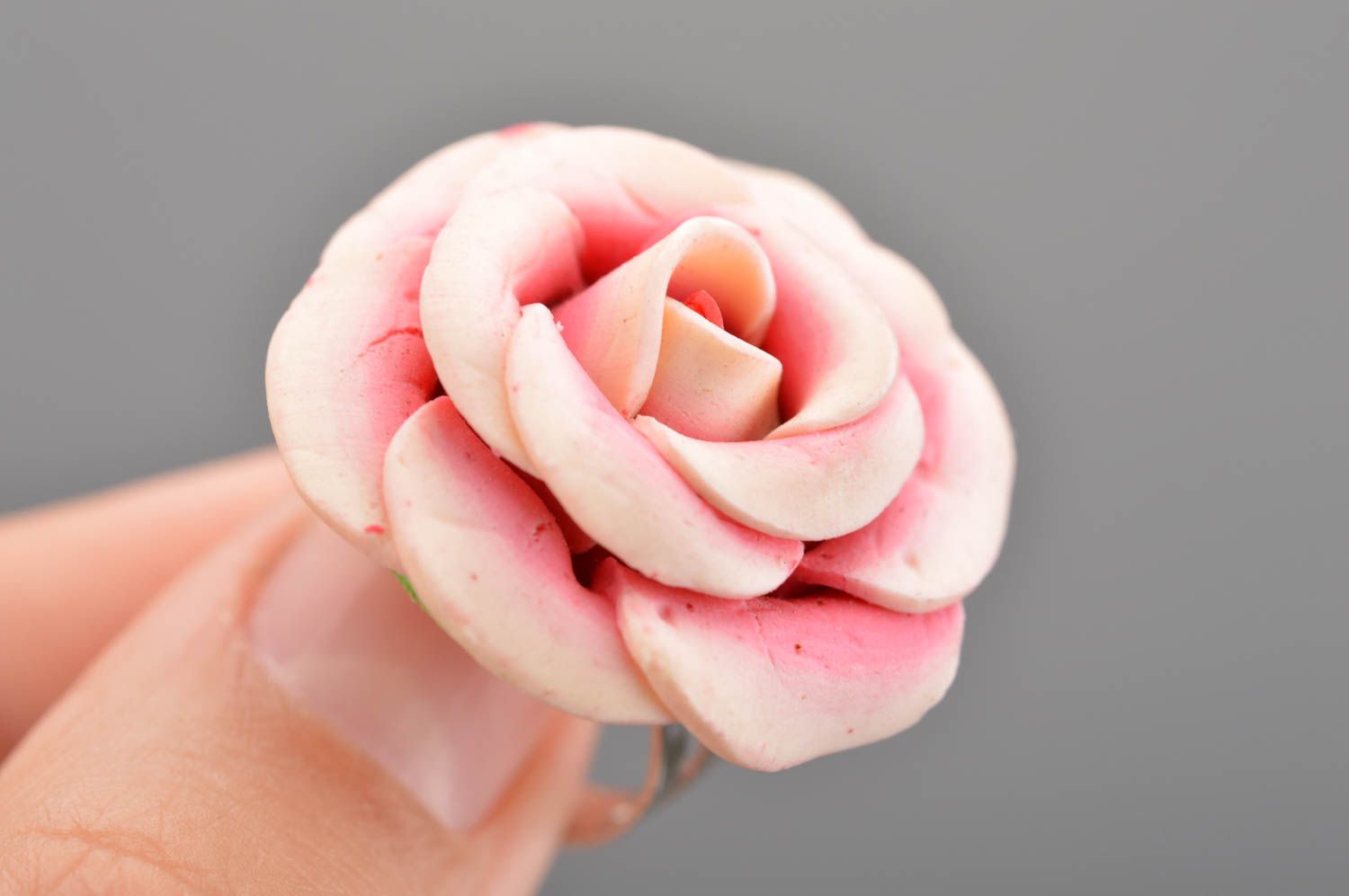 Кольцо цветок из полимерной глины розовое в виде розы крупное ручная работа фото 2
