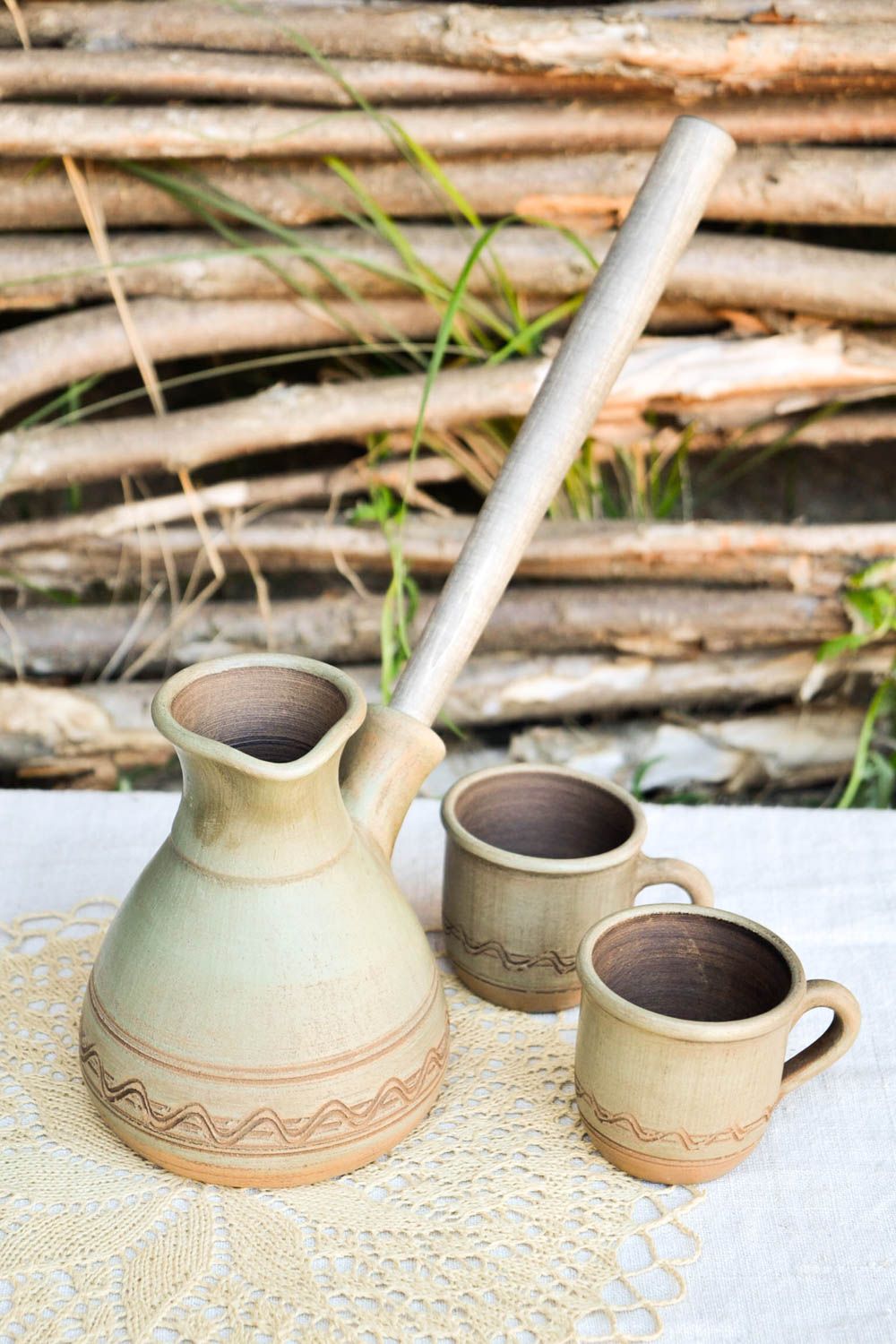 Cafetera turca y 2 tazas de cerámica hechos a mano utensilios de cocina foto 1