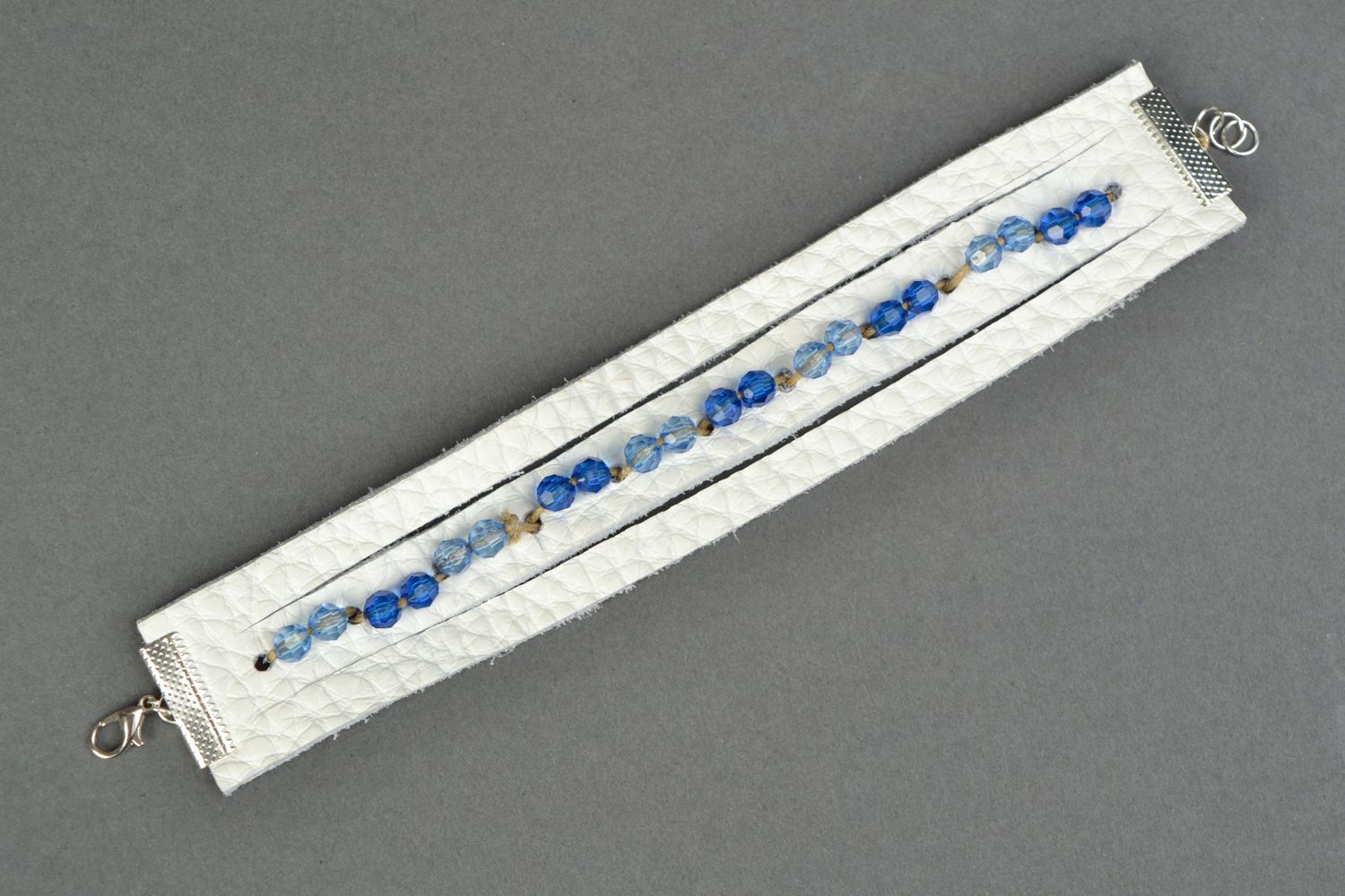 White genuine leather bracelet with beads photo 3