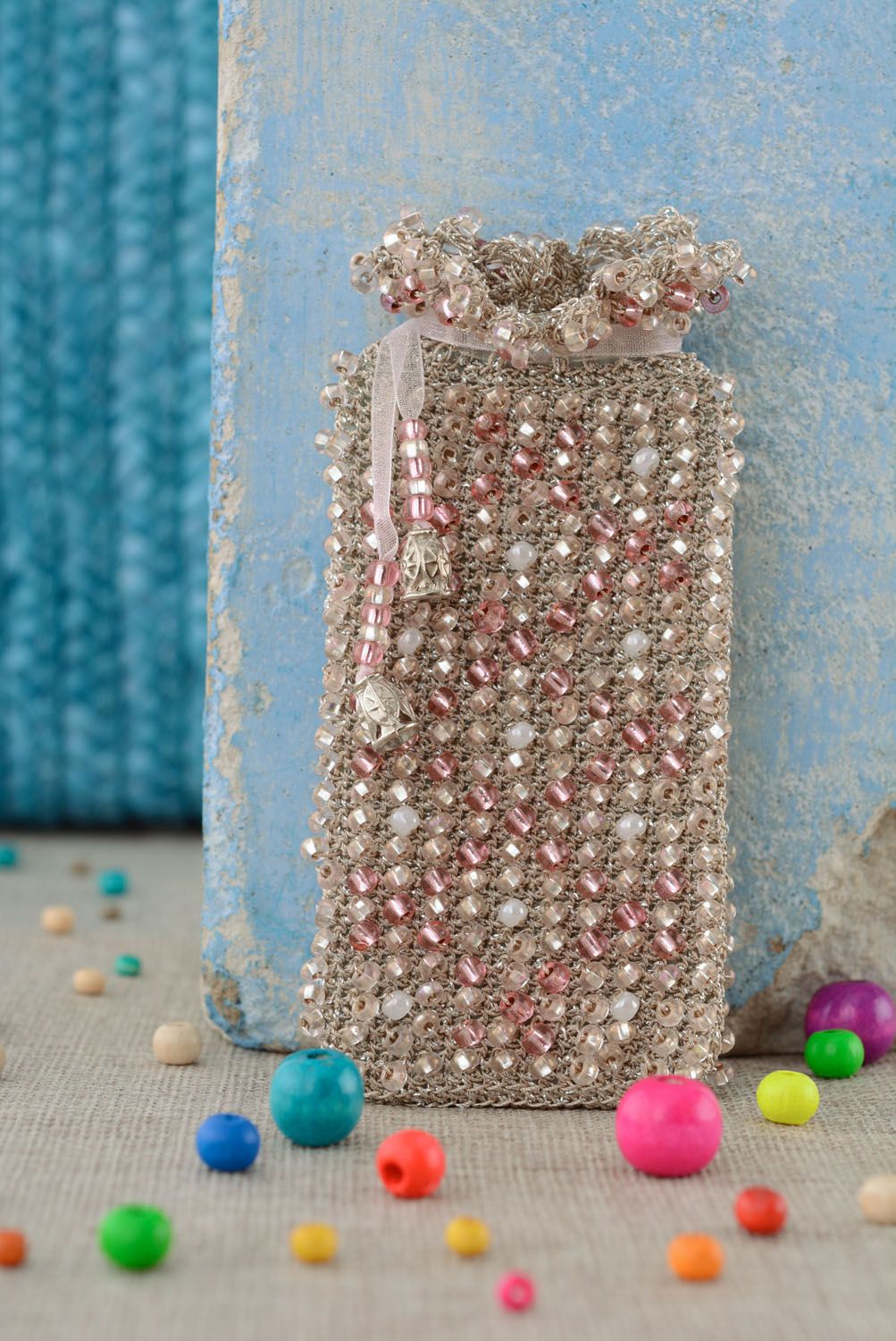 Étui téléphone en perles de rocailles fait main accessoire design original photo 1