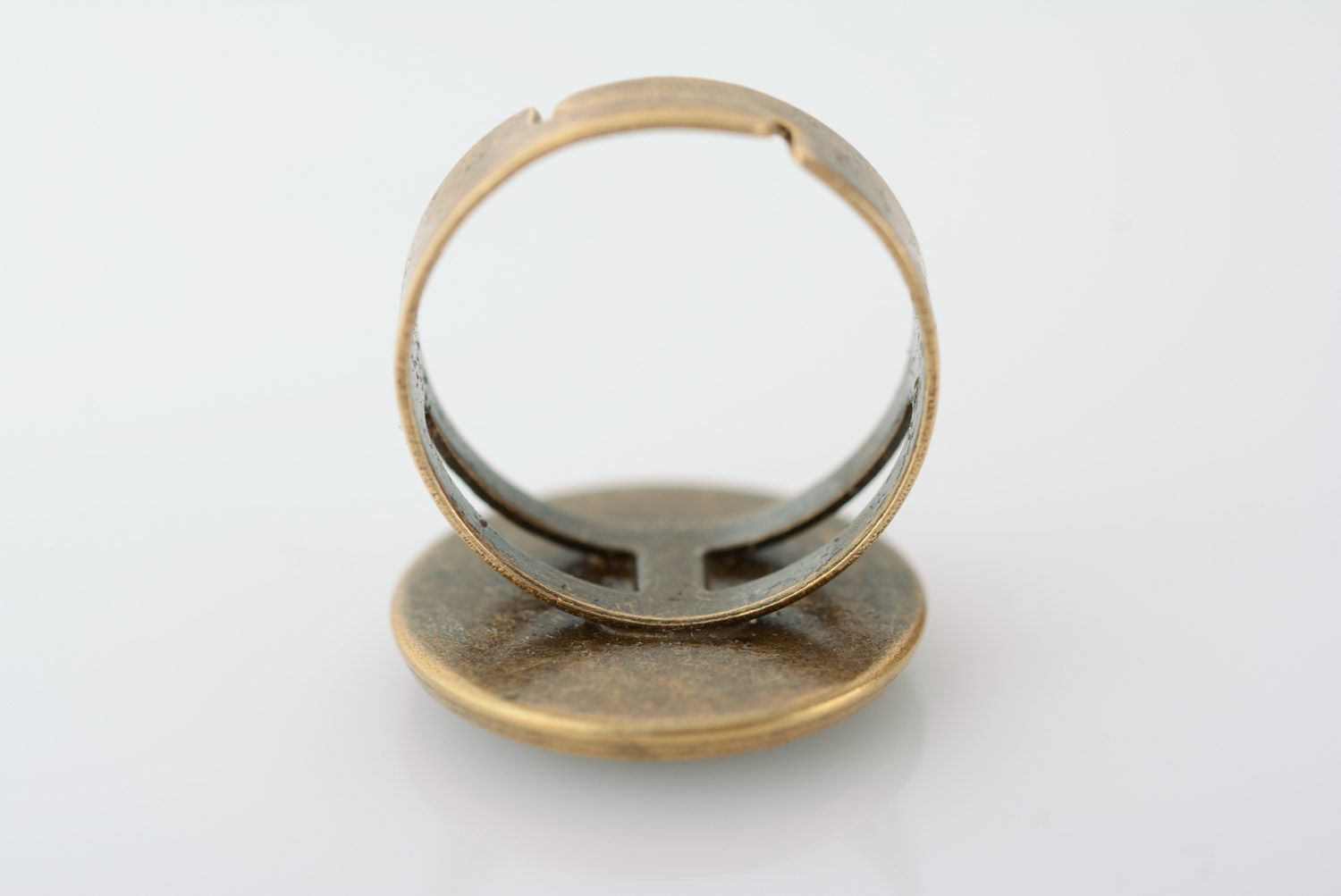Винтажное кольцо с живым цветком в эпоксидной смоле ручной работы металлическое фото 5
