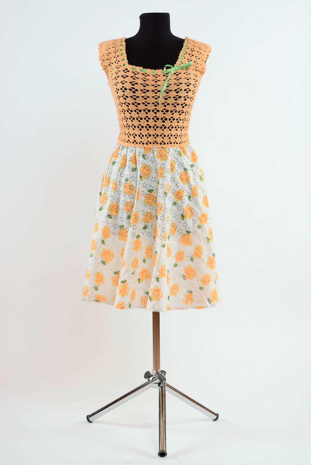 Dress with crocheted bodice photo 1