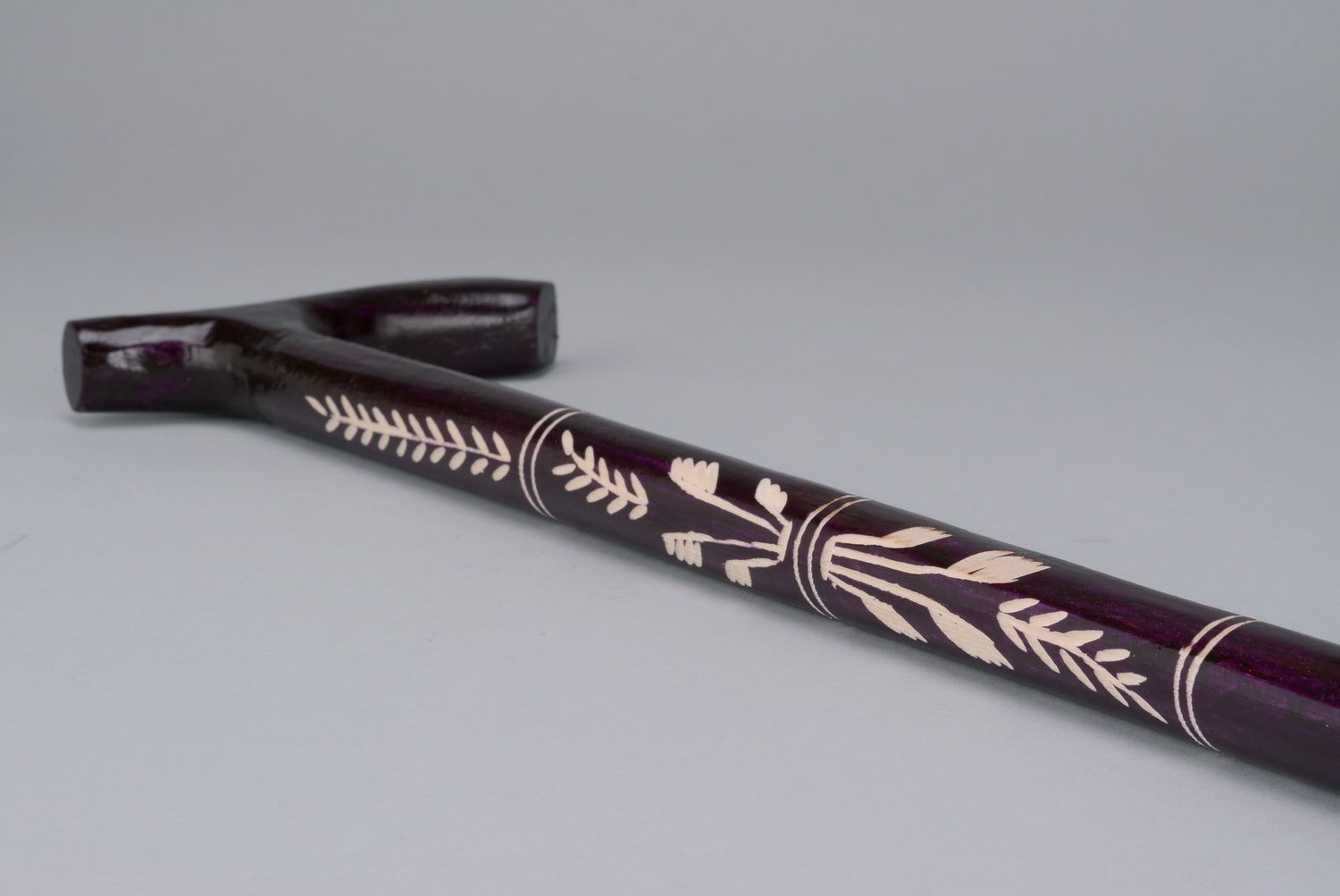 Trendy wooden cane photo 1