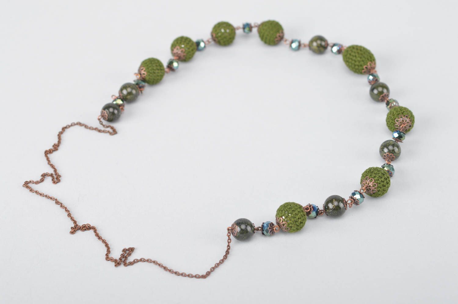 Collier vert foncé Bijou fait main fils de coton cristaux perles Cadeau femme photo 5