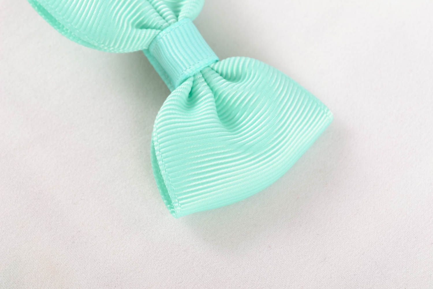 Hair clip with rep ribbon bow of turquoise color photo 5