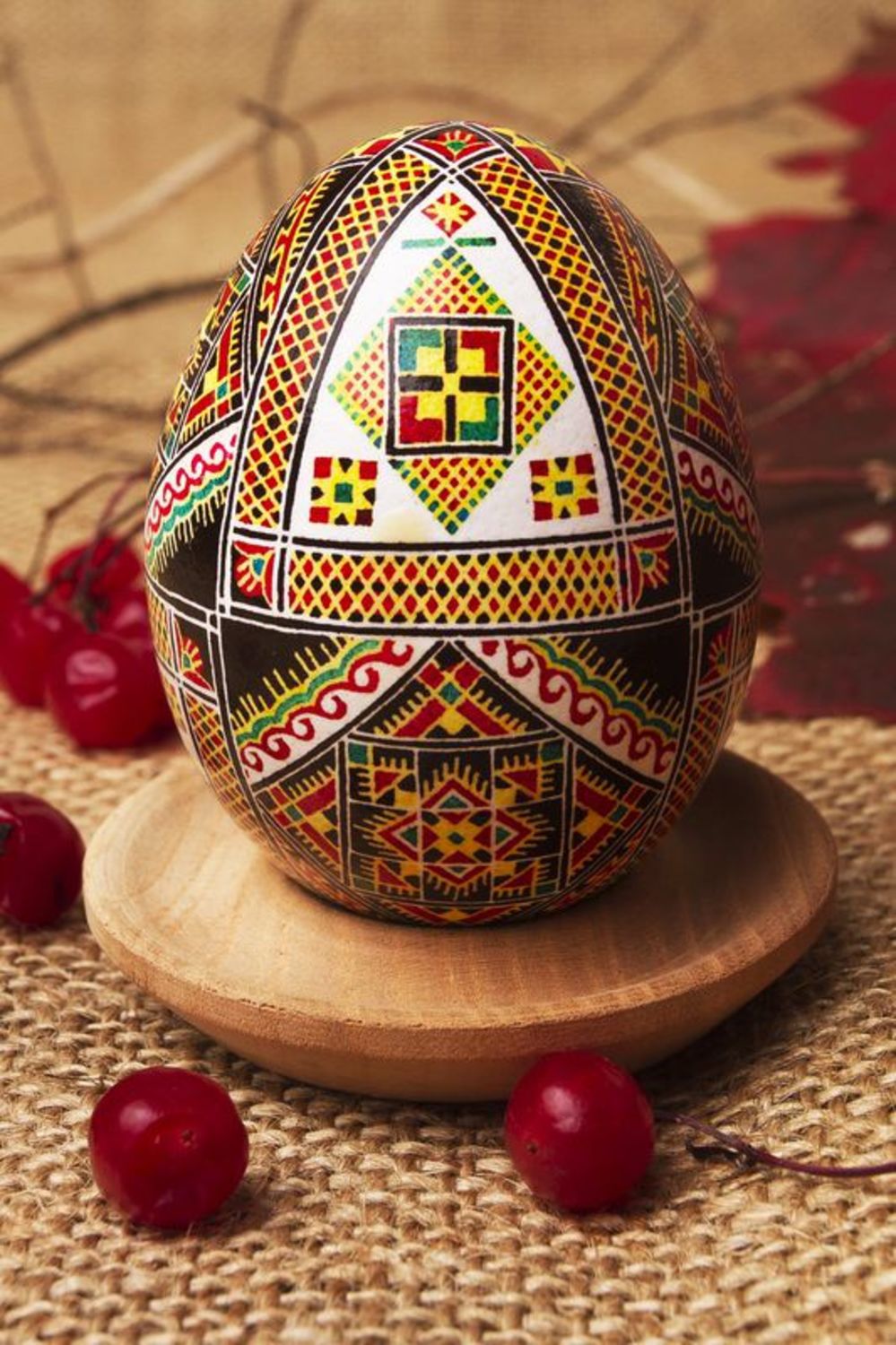 Handmade pysanka with ornament photo 1