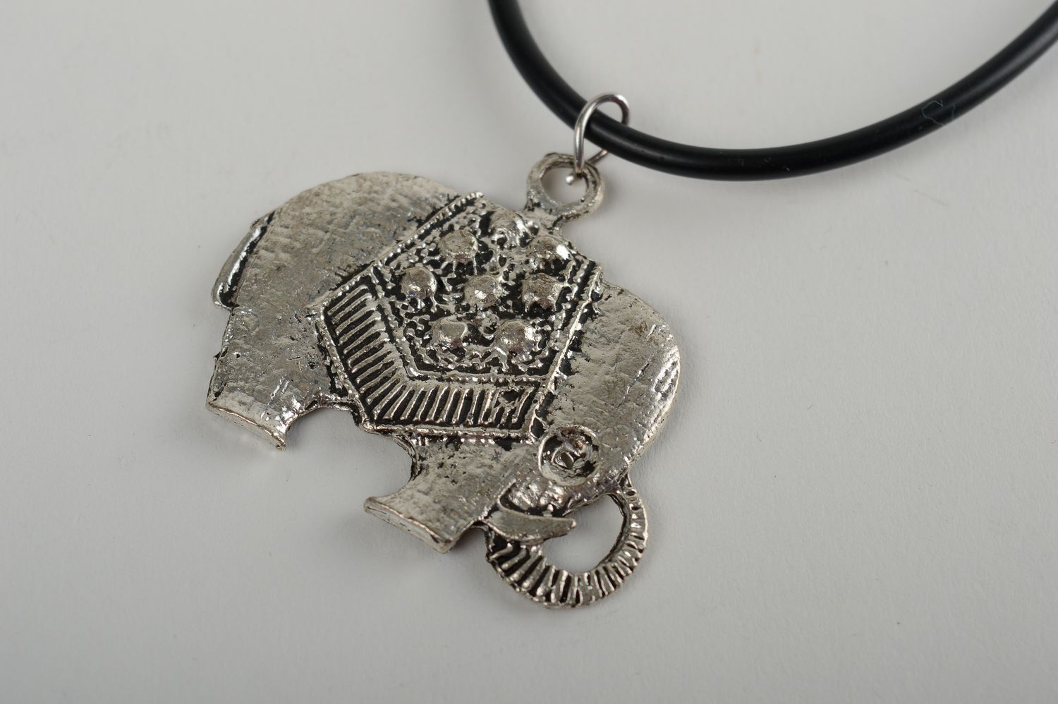 Handmade elephant pendant metal jewelry for women metal pendant for girls photo 3