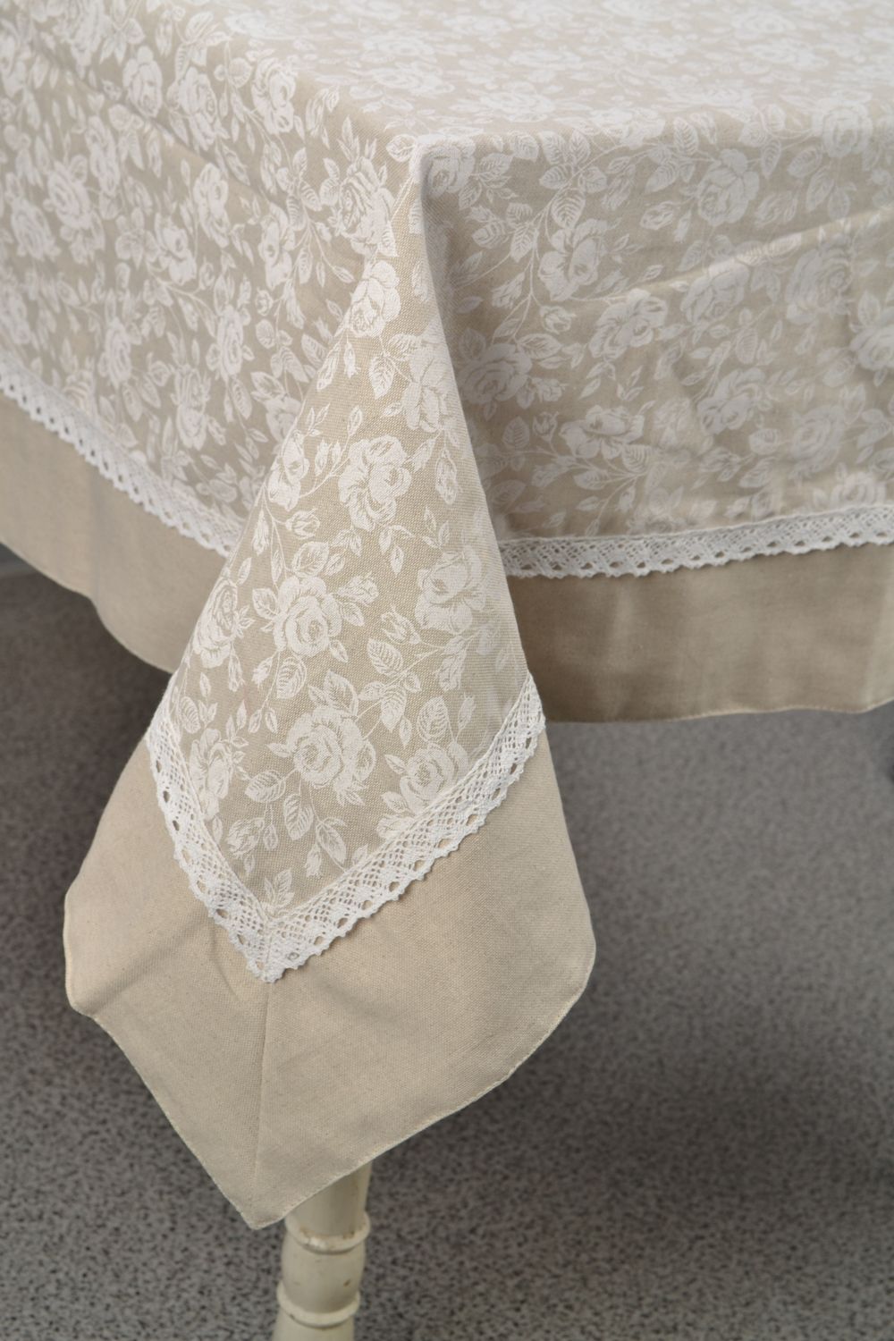 Rectangular tablecloth made of cotton and polyamide with lace White Roses photo 1