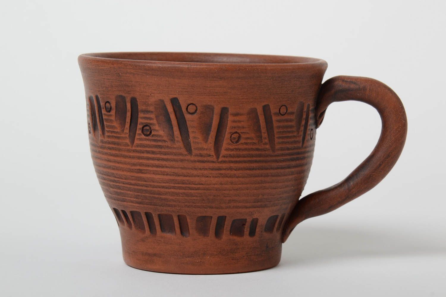 13 oz clay cup in red clay for coffee with handle and rustic pattern photo 2