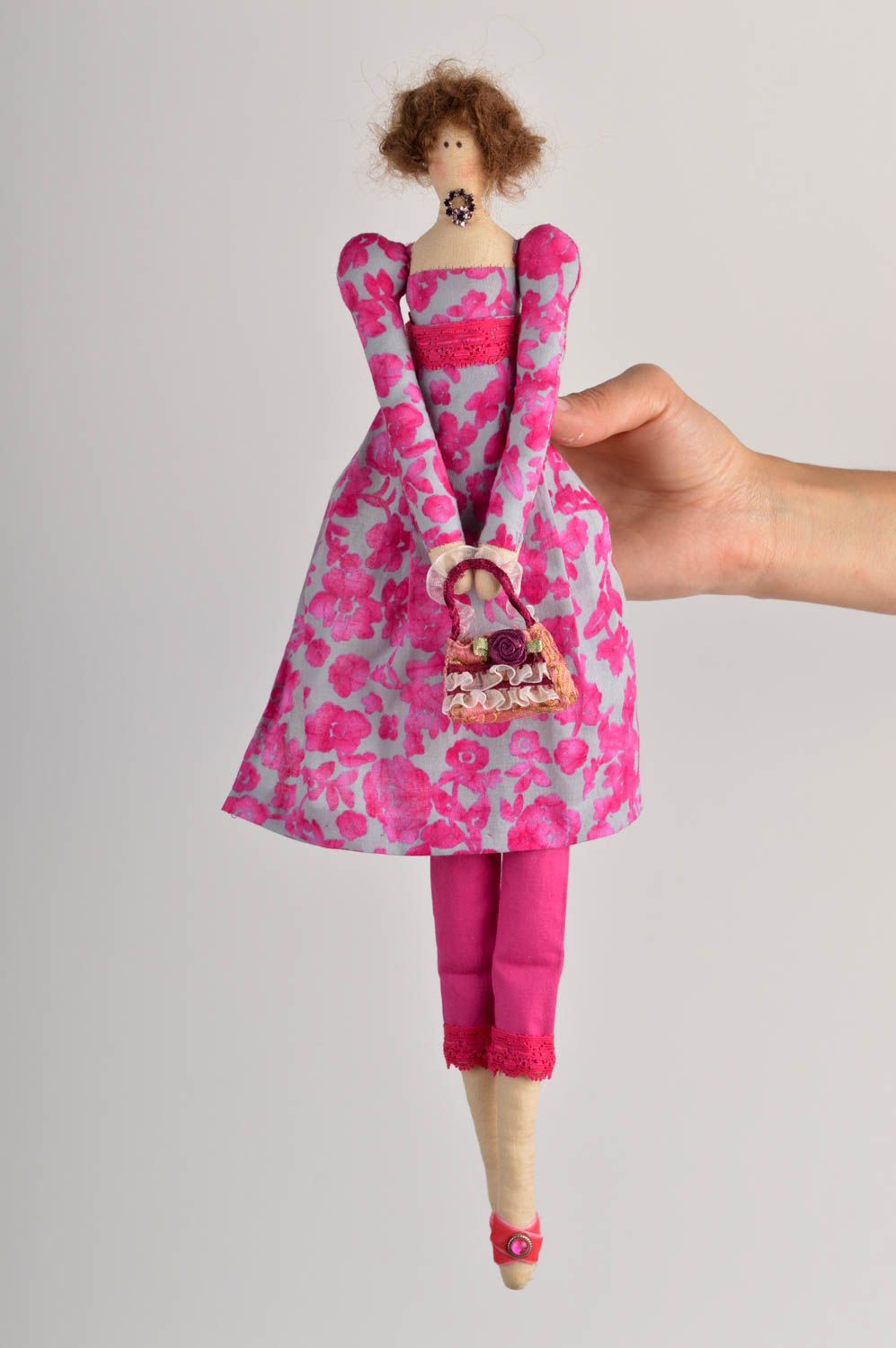 Кукла ручной работы кукла из ткани красивая с сумкой мягкая кукла стильная фото 5