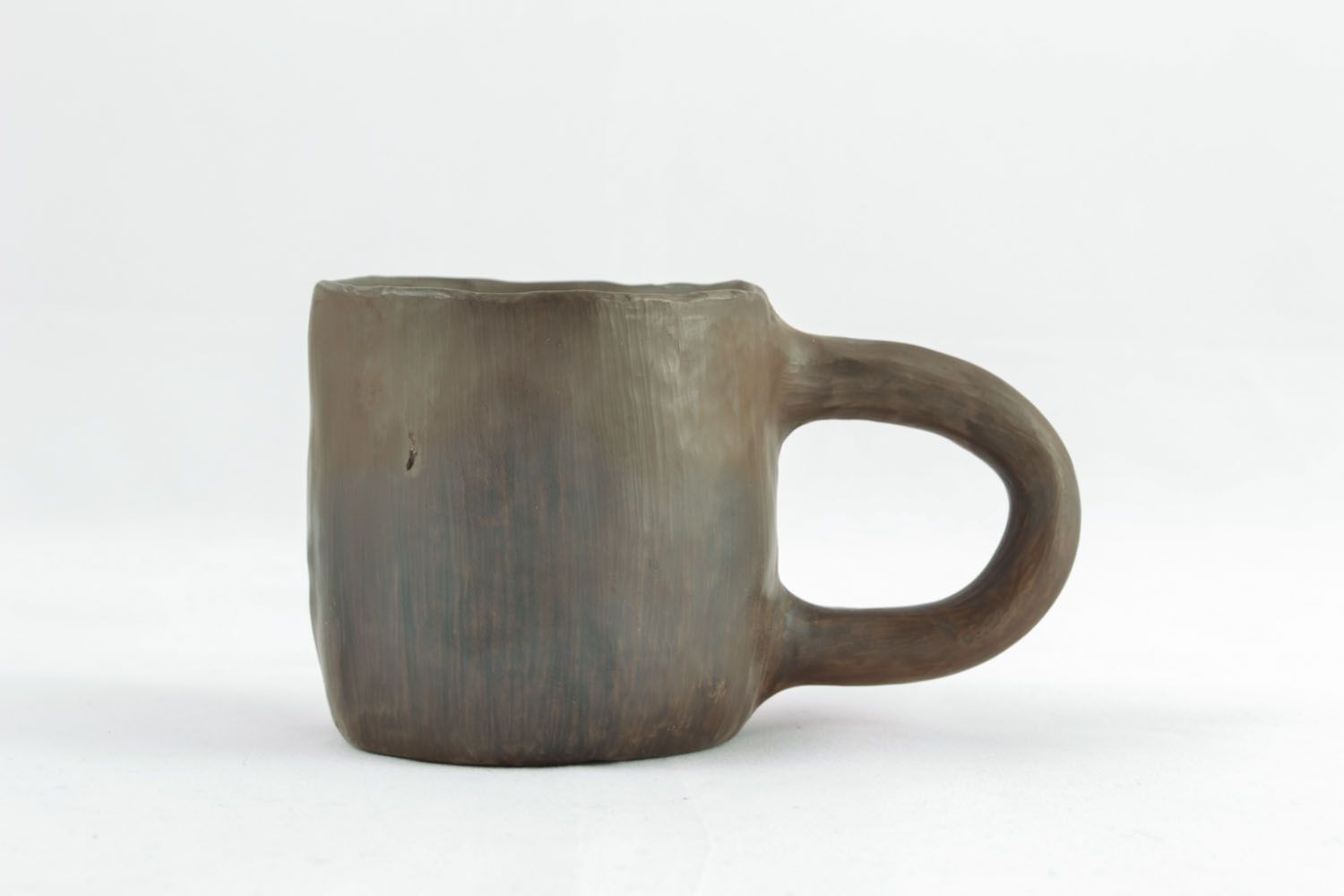 Clay hand-molded natural clay coffee cup with handle and no pattern photo 1