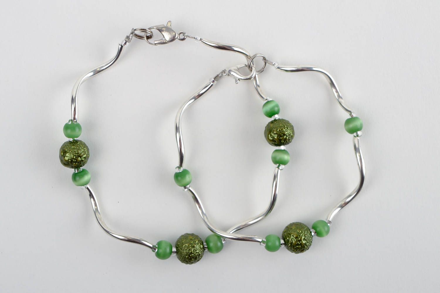 Bracelets fins Bijoux faits main métal perles vertes 2 pièces Cadeau femme photo 4