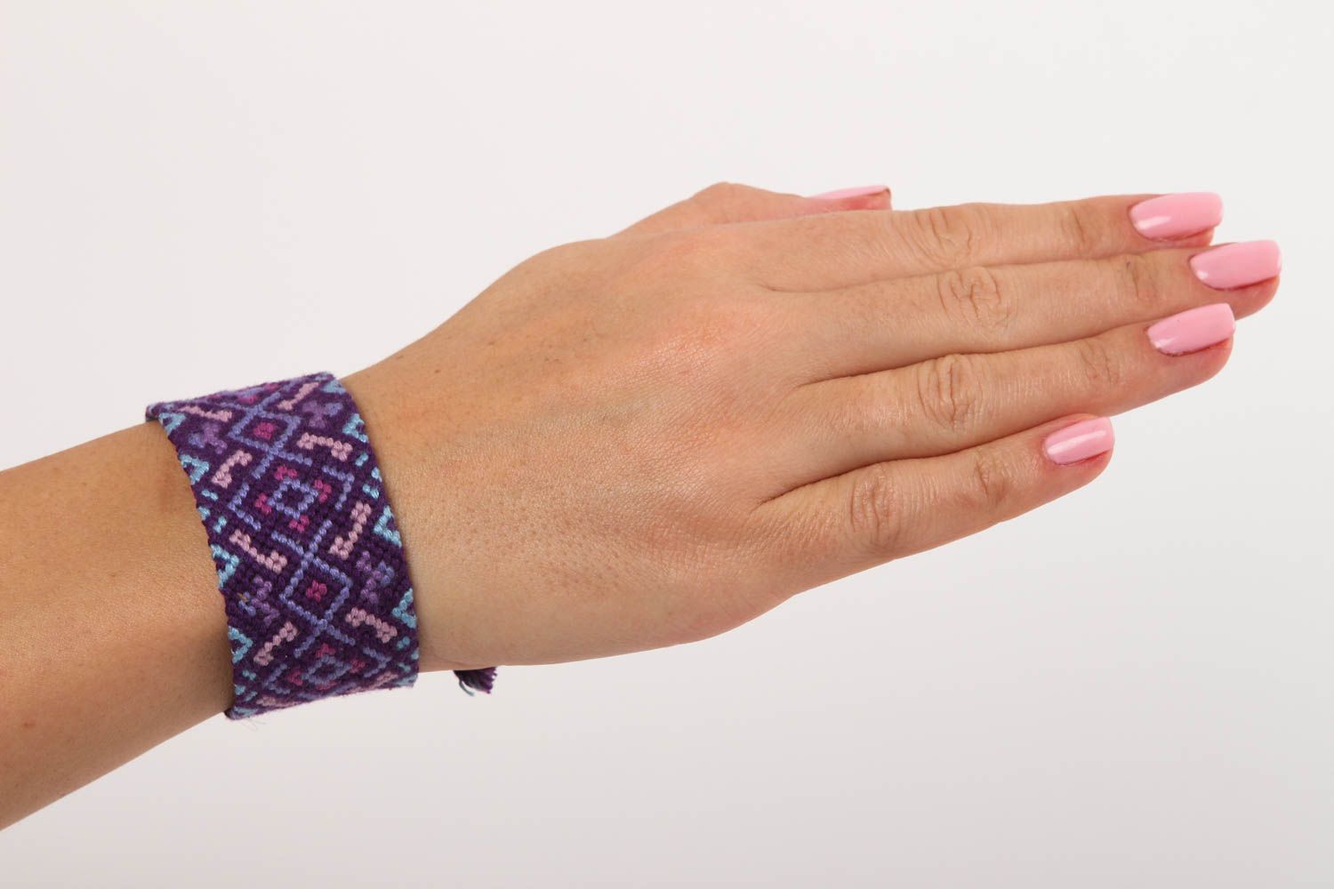Bracelet violet Bijou fait main large tressé en fils mode Cadeau femme photo 5